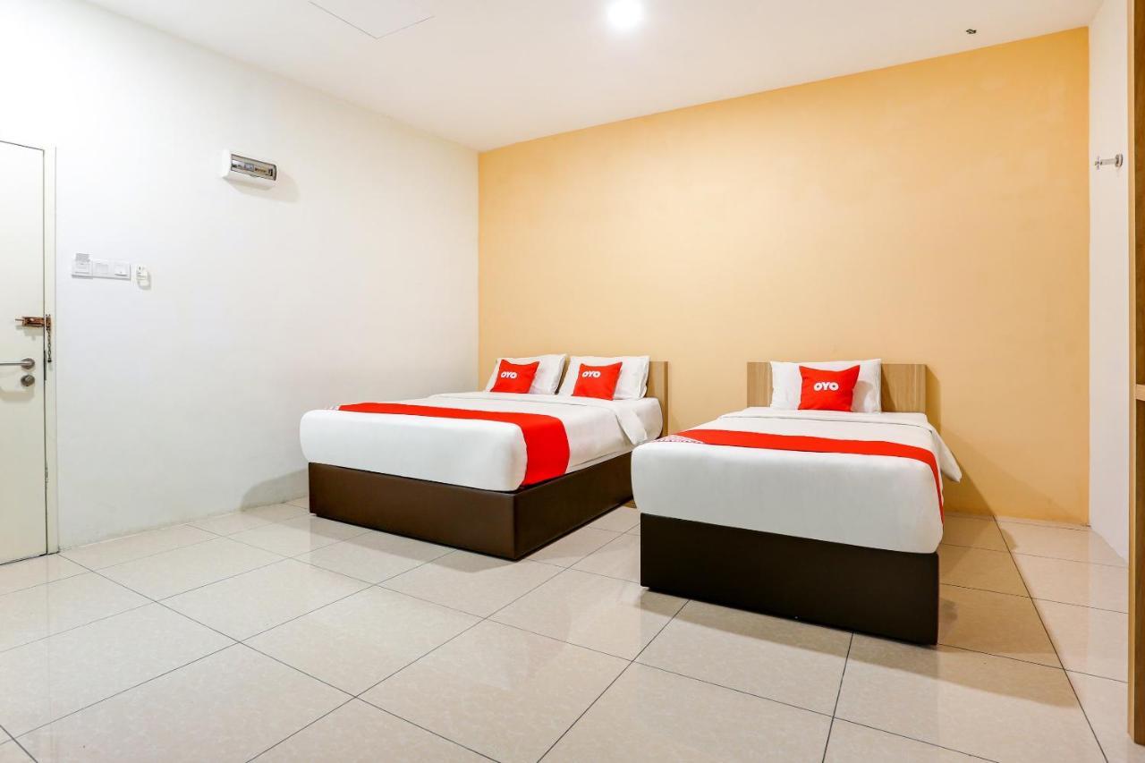 Oyo 89677 Sunflower Hotel Seremban Exterior foto