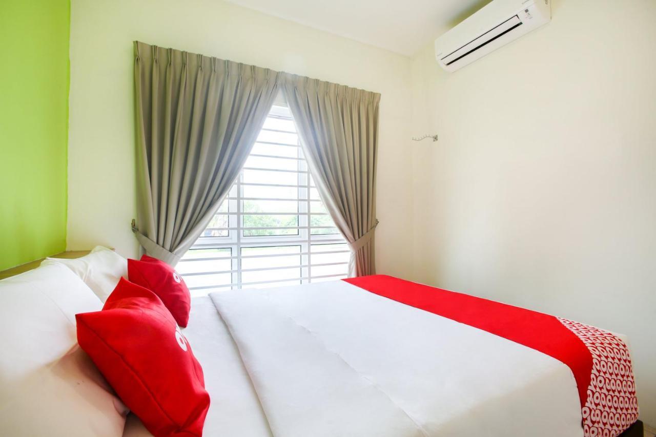 Oyo 89677 Sunflower Hotel Seremban Exterior foto