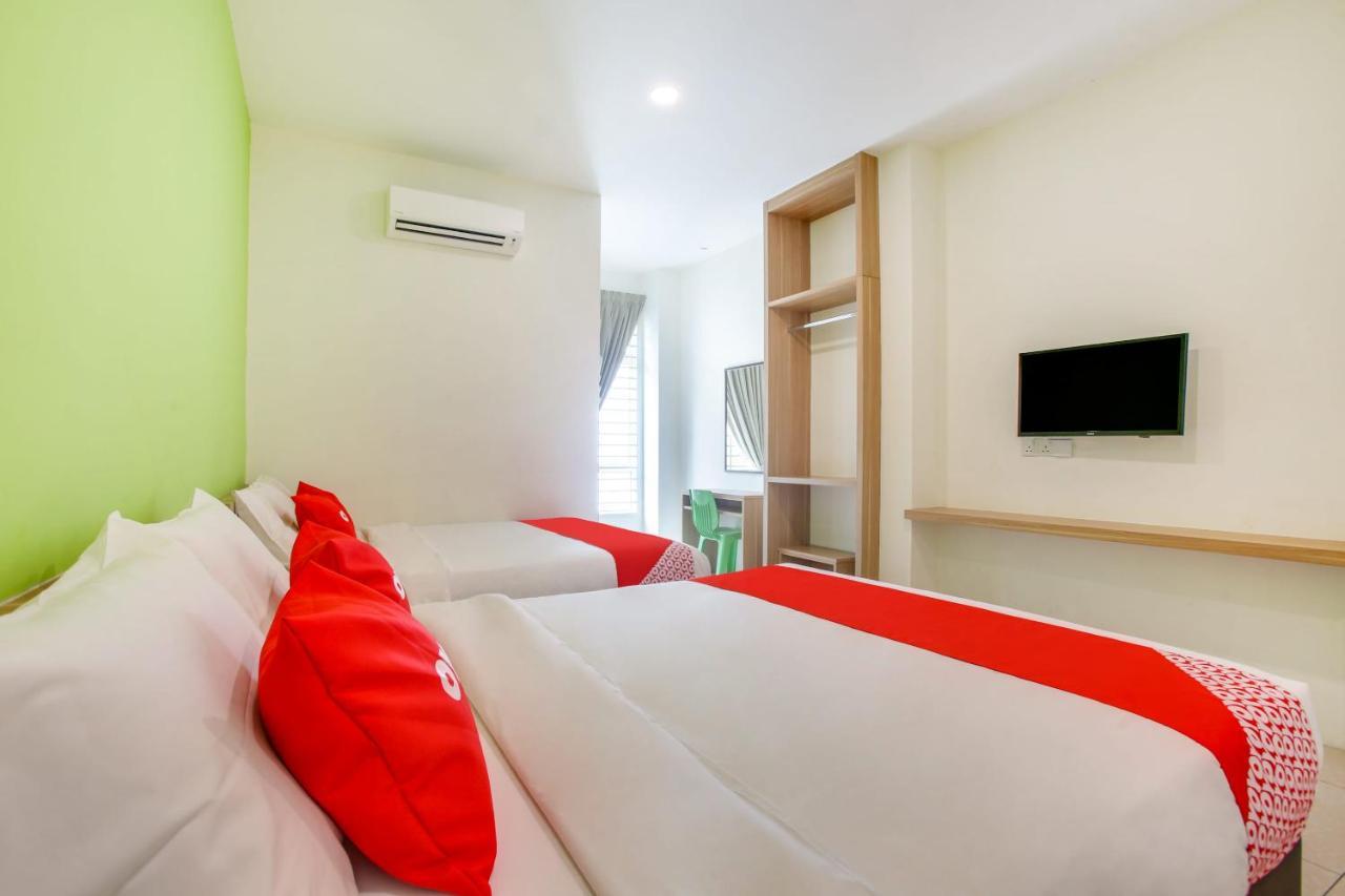 Oyo 89677 Sunflower Hotel Seremban Exterior foto