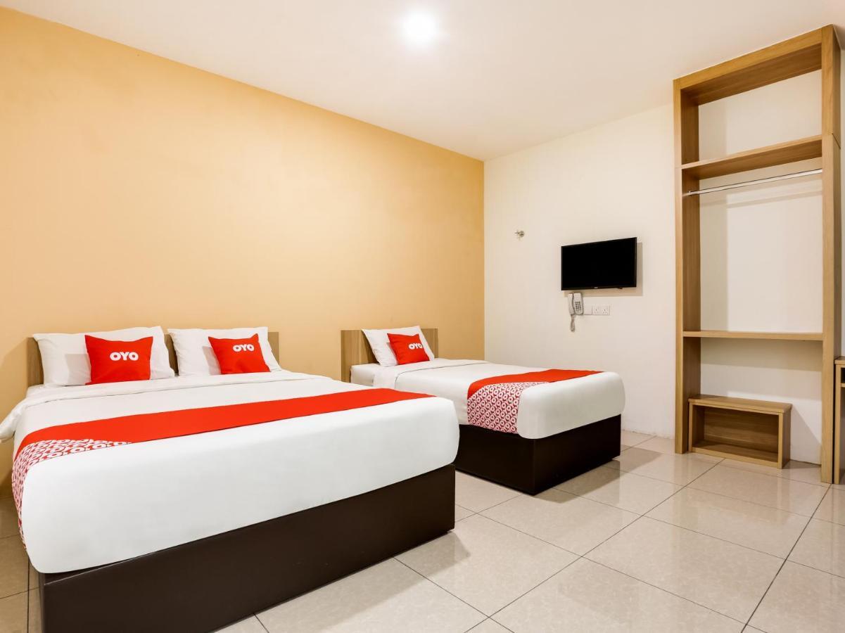 Oyo 89677 Sunflower Hotel Seremban Exterior foto